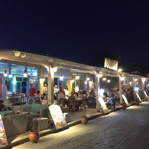 Restaurant - Dodo's Santorini (Santorini)