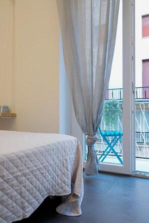 Premium bedding, in-room safe, desk, free WiFi