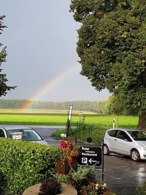 Free self parking - Hotel Haus Nachtigall B&B (Uedem)