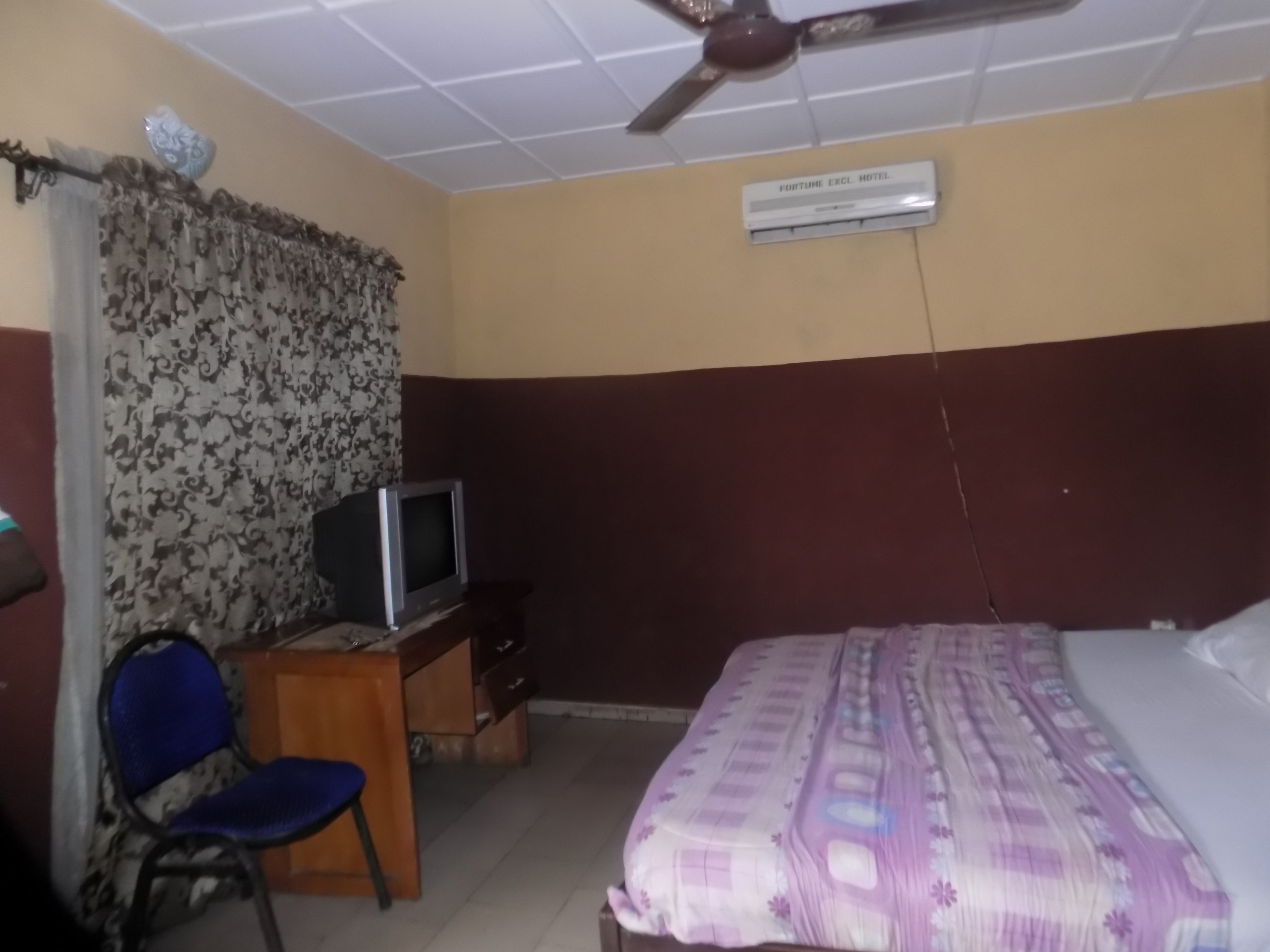 Blackout drapes, cribs/infant beds, bed sheets