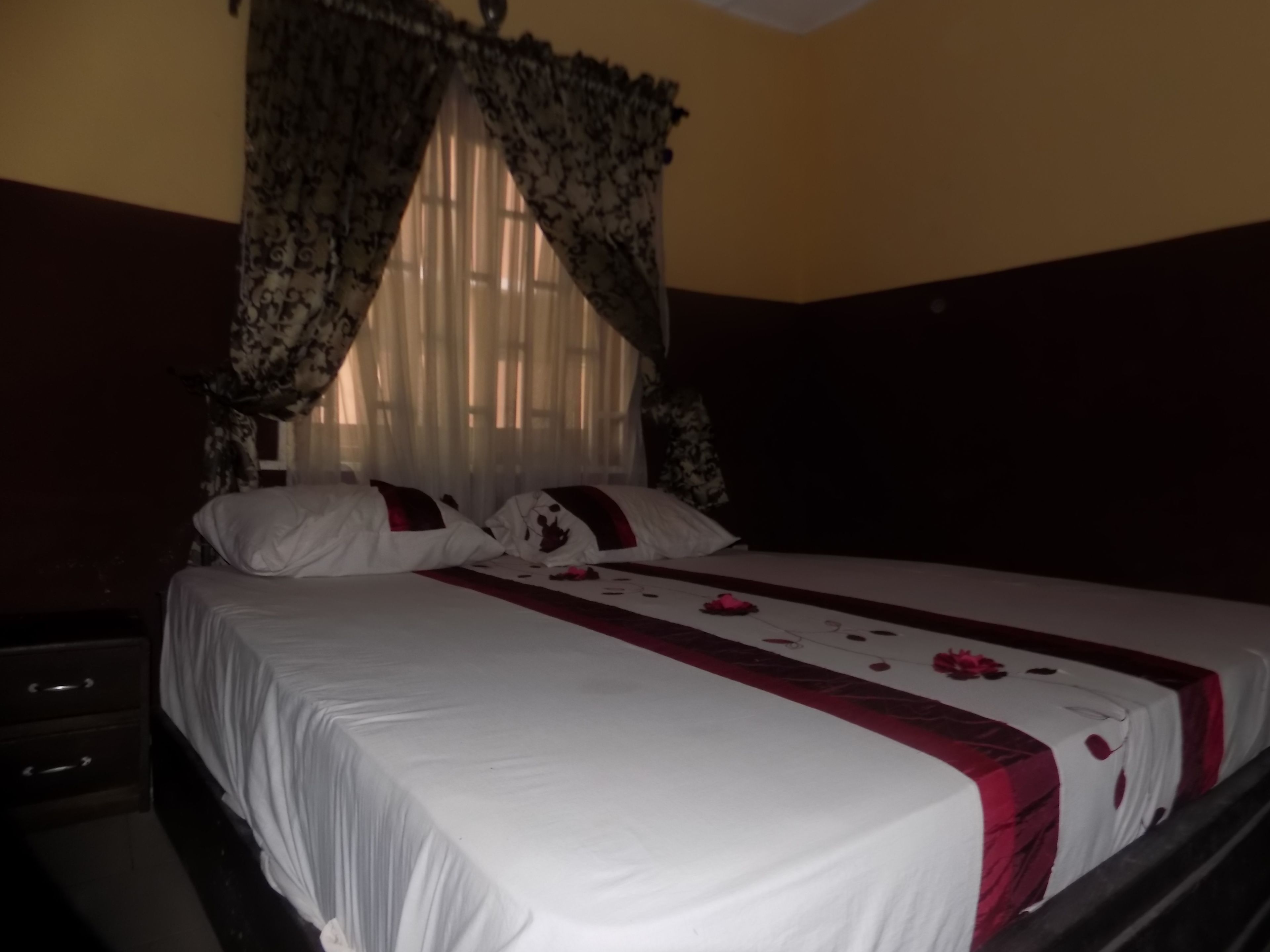 Blackout drapes, cribs/infant beds, bed sheets