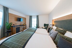 Hypo-allergenic bedding, down duvets, in-room safe, desk - Hotel Landgasthof Hubertus (Frauenau)