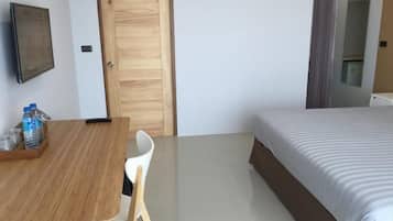 Premier Double Room, Non Smoking | Room amenity