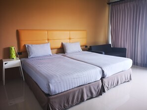 Premier Twin Room, Non Smoking - The Lofts Eco (Sung Noen)