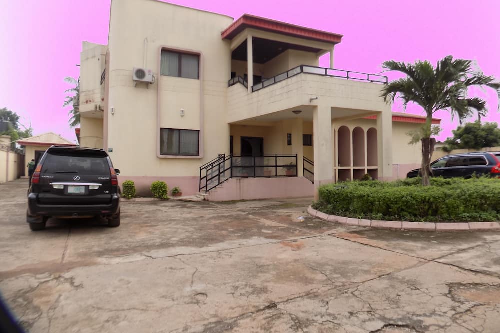 Royal Green Guest House