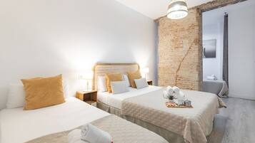 2 slaapkamers, een strijkplank/strijkijzer, gratis wifi, beddengoed