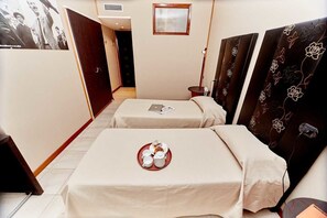 Desk, free cribs/infant beds, free WiFi - Hotel Ospite Inatteso (Montalto di Castro)