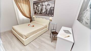 Desk, free cribs/infant beds, free WiFi