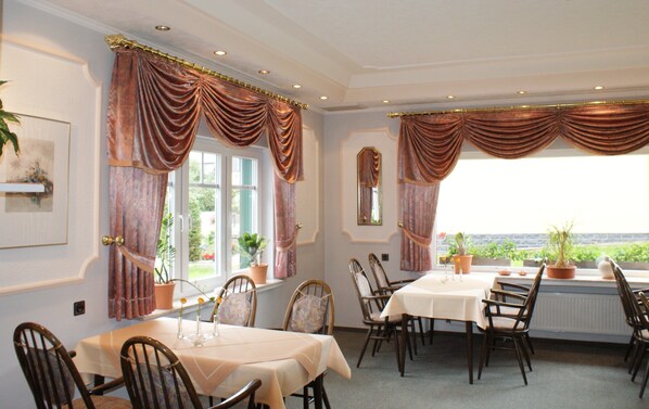 Breakfast area - Gaestehaus Planken (Brilon)