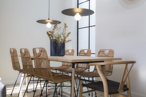 Dining - Singular Stays Parque Central XI (Valencia / València)