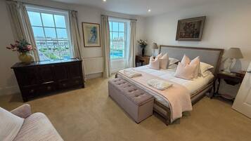 6 bedrooms, iron/ironing board, travel cot, free WiFi