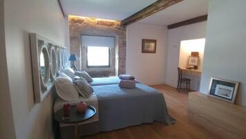 3 bedrooms, iron/ironing board, travel cot, WiFi