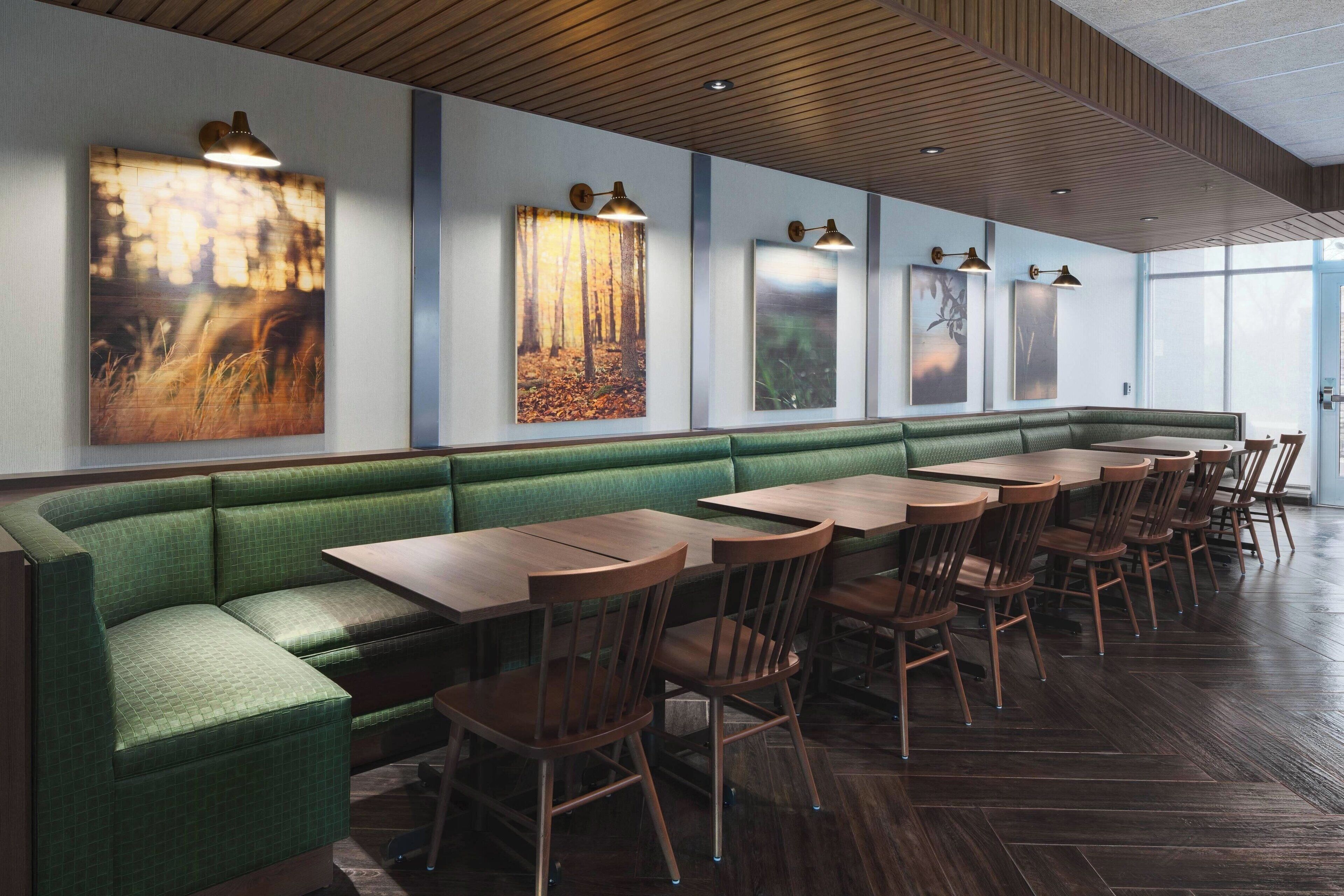 朝食 (テイクアウト)、毎日提供 (無料)