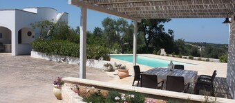 Beautiful trullo with private pool in rural setting - family friendly, sleeps 6