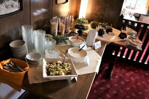 Tägliches inbegriffenes Frühstücksbuffet