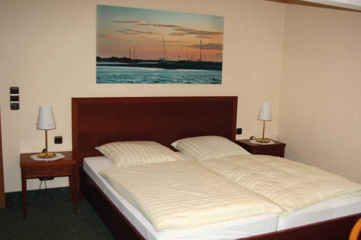 Standaard tweepersoonskamer | Een bureau, gratis babybedden, extra bedden (toeslag), gratis wifi
