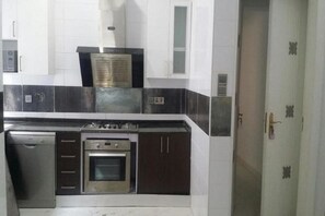 Standard Apartment, 2 Queen Beds, Non Smoking | 2 bedrooms, desk, iron/ironing board, free WiFi