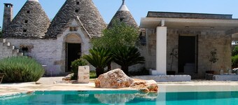 美しいTrullo、素晴らしいパノラマビュー、素晴らしいインフィニティプール、WIFI