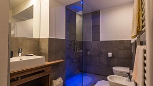 Unclassified image, 3 of 6, button - Hotel Stocker (Curon Venosta)