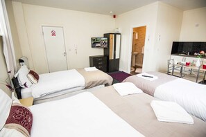 Iron/ironing board, free WiFi, bed sheets - Bradford Apartments Flat 92 (Bradford)