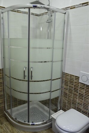 Classic Double Room | Bathroom