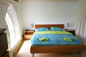 5 makuuhuonetta, silitysrauta/-lauta, vauvan matkasänky, ilmainen Wi-Fi