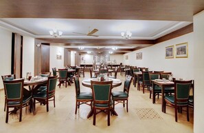 Dining - Treebo Trend Rahi Forest View (Mahabaleshwar)