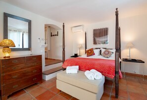 4 Schlafzimmer, Zimmersafe, Bügeleisen/Bügelbrett, Reisekinderbett