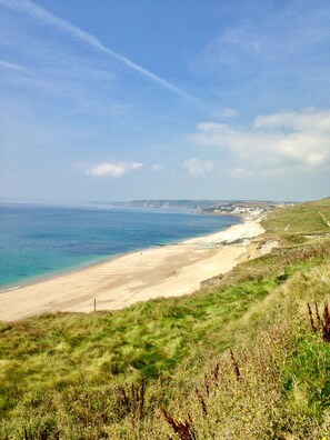Beach - Beautiful Stone Cottage in Porthleven's Conservation Area Just 100m To Harbour  (Porthleven)