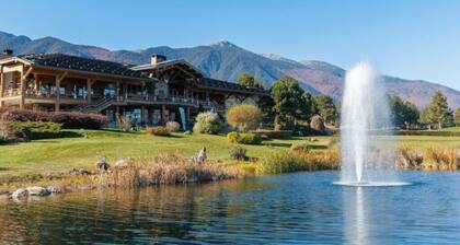 4* fully furnished 2 bed self-catering apartment - a stone's throw from gondola.