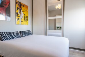 2 bedrooms, iron/ironing board, free WiFi, bed sheets - Exclusive apartment in Paseo de la Castellana (Madrid)