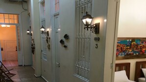 基本雙人房, 1 張加大雙人床 | 客房內保險箱、遮光布/窗簾、隔音、床單