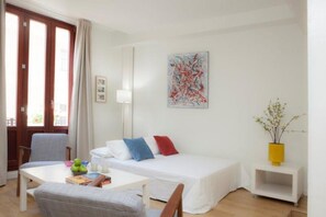 1 bedroom, iron/ironing board, travel cot, WiFi - Singular Stays A. San Vicente I (Valencia)