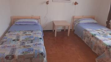 2 Schlafzimmer, Bügeleisen/Bügelbrett, kostenloses WLAN, Bettwäsche