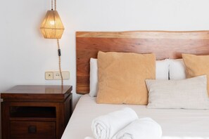 Unclassified image, 4 of 29, button