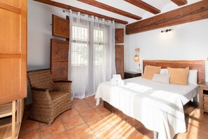 1 chambre, fer et planche à repasser, Wi-Fi gratuit, draps fournis