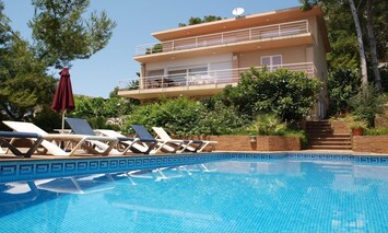 Main face. Sea views 180º