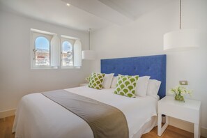 1 bedroom, iron/ironing board, Internet, bed sheets