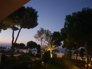 Property grounds - Luxury villa, sea views, private garden, peaceful, communal pool, close to sea (La Cala de Mijas)
