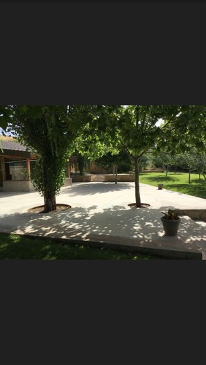 Deluxe Villa, Multiple Beds, Non Smoking | Terrace/patio