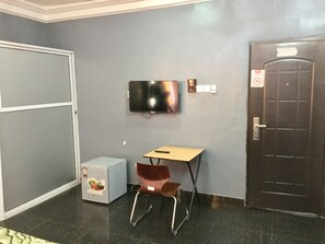 Executive Suite | Minibar, desk, laptop workspace, blackout drapes - Trendor Hotel (Lagos)