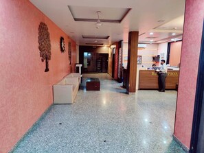 Reception - Hotel Midtown Grand (Kota)