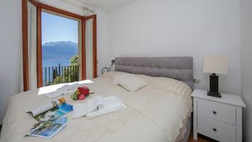 3 Schlafzimmer, Schreibtisch, Bügeleisen/Bügelbrett, kostenloses WLAN