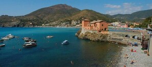 Beach - 2 zulin levanto farm with terrace 2- 4 to 7 people 011017-AGR-0025 (Levanto)