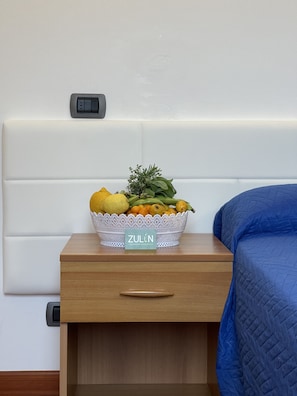 3 bedrooms, iron/ironing board, travel cot, free WiFi