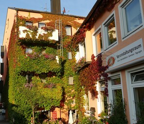 Garden - Hasi's Hotel (Grafing bei Muenchen)