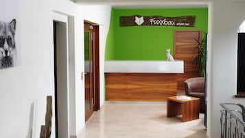Mostrador para check-in y check-out