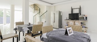 RedDoorz near Pancoran