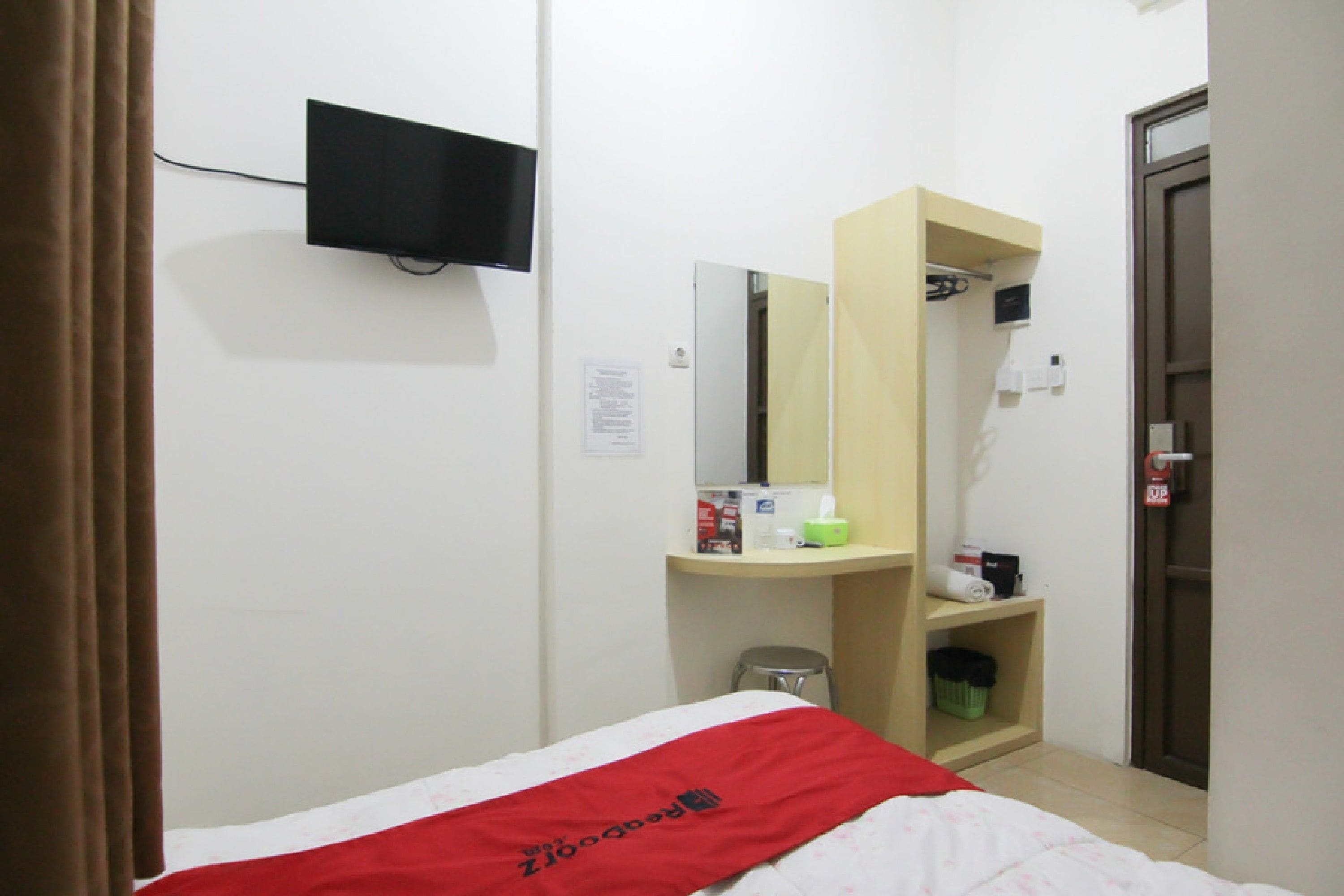 Foto - RedDoorz near Akademi Kepolisian Semarang