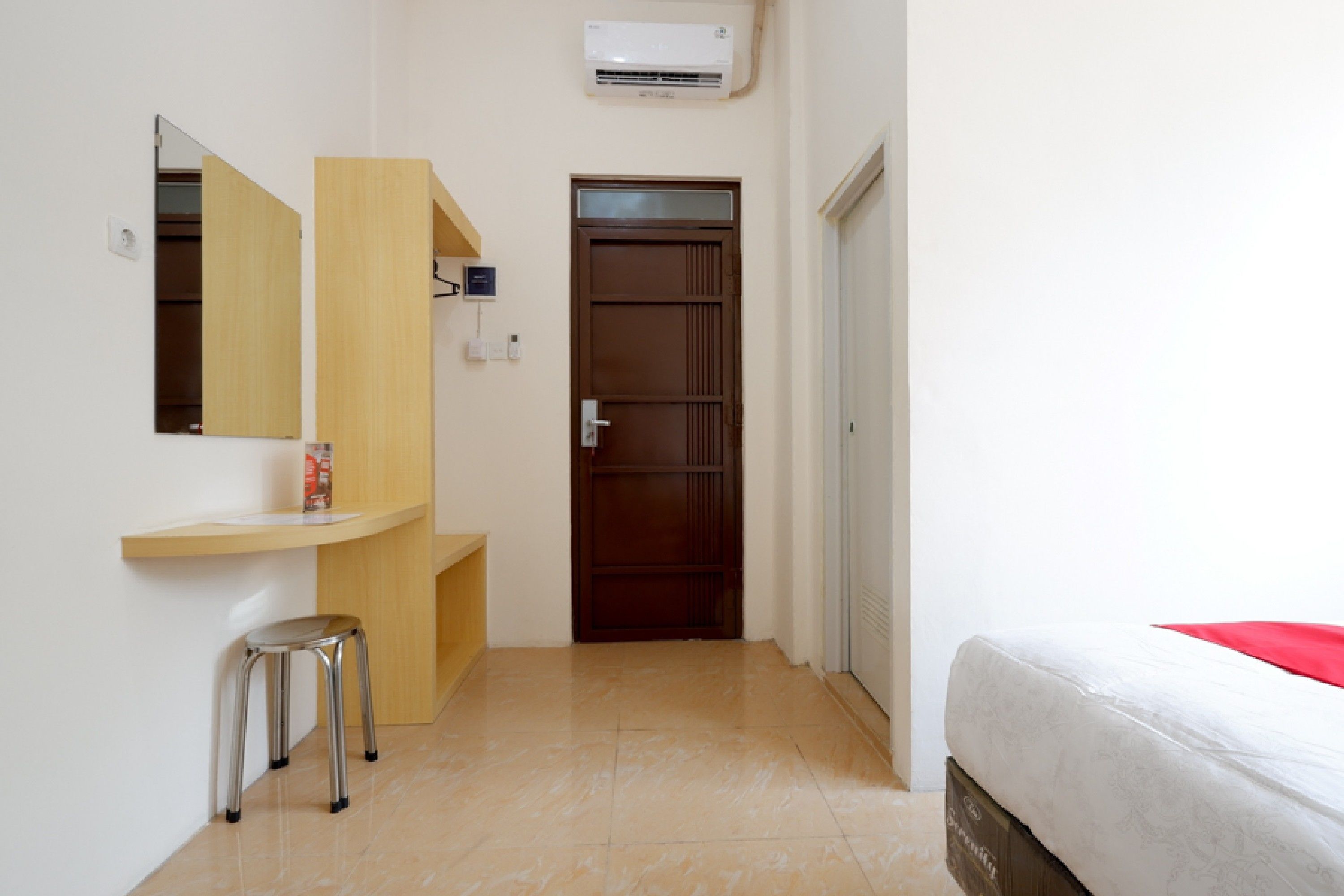 Foto - RedDoorz near Akademi Kepolisian Semarang